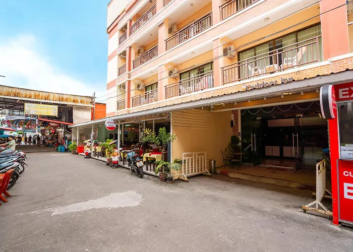 Outdoor Inn Kata Hotel